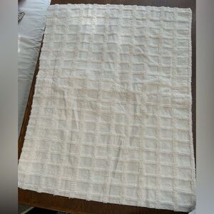 Textured Ivory Pillow Sham- Plush Square Pattern. Unused, found in trunk. Huge!